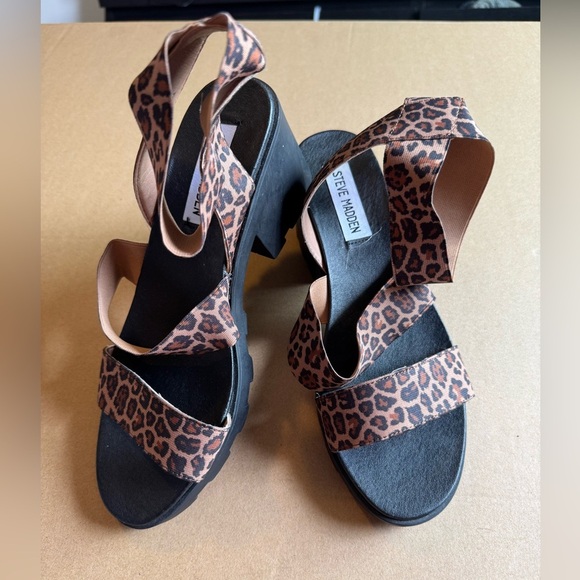 Women’s Steve Madden Leopard Haidar Strappy Sandals Size 6.5 Summertime!! - Picture 1 of 8